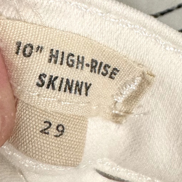 MADEWELL White 10” High-Rise Skinny Crop Jeans: Button-Front Edition - Picture 6 of 9